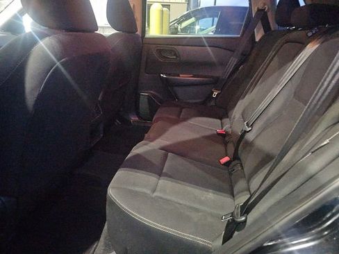 Used 2025 Nissan Rogue S FWD image 6