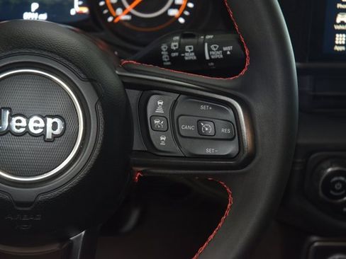 Used 2024 Jeep Wrangler Unlimited Rubicon w/ Convenience Group image 37