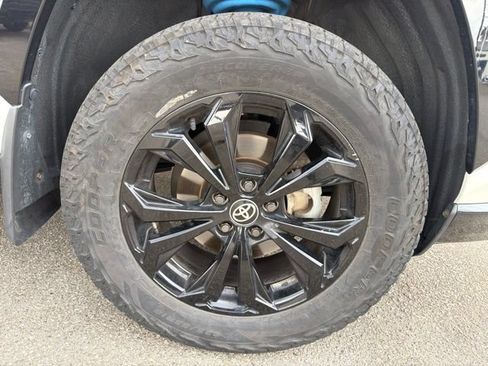 Used 2022 Toyota RAV4 XSE AWD/4WD image 22