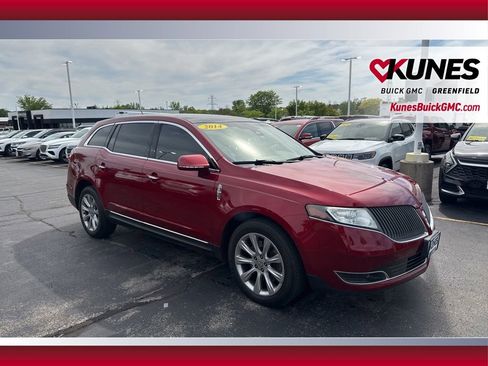 Used 2014 Lincoln MKT FWD image 4
