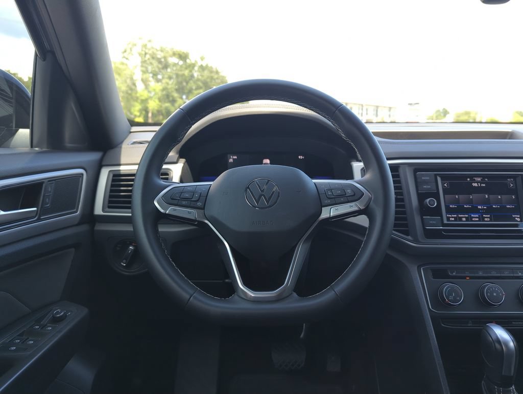 Used 2023 Volkswagen Atlas Cross Sport SE FWD image 17
