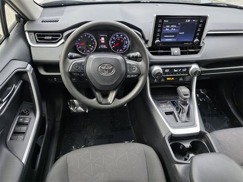 Used 2019 Toyota RAV4 XLE image 13