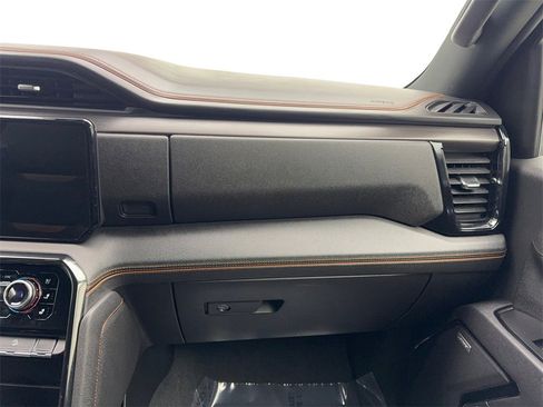 Used 2025 GMC Sierra 1500 AT4 image 60