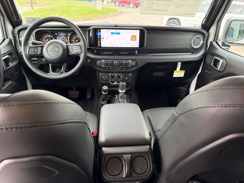 New 2026 Jeep Gladiator Sport image 22