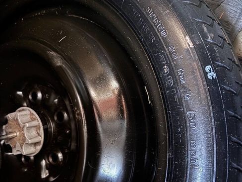 Used 2011 Toyota Camry LE image 24