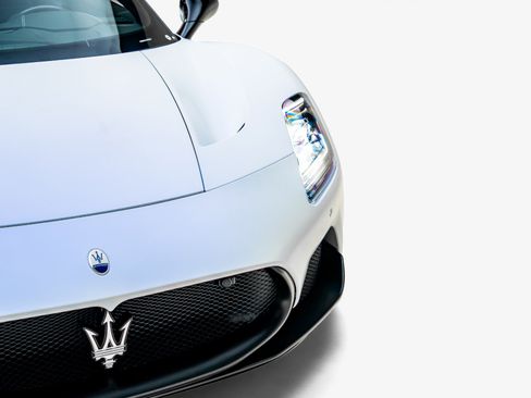 Used 2023 Maserati MC20 Coupe RWD image 23