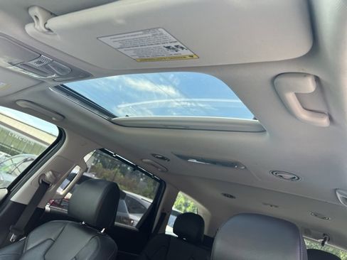 Used 2022 Kia Telluride EX AWD/4WD image 10