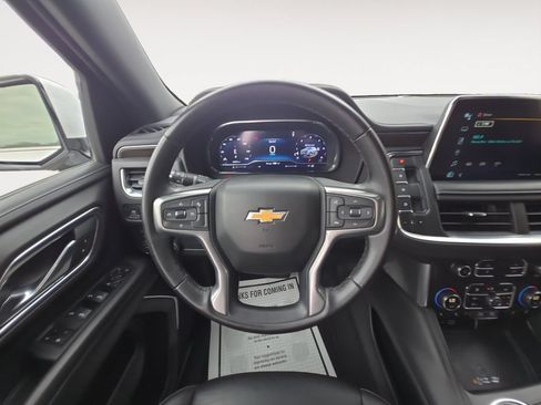 Used 2024 Chevrolet Suburban LT AWD/4WD image 11