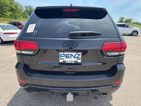 Used 2020 Jeep Grand Cherokee Altitude AWD/4WD image 6