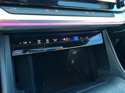 Used 2024 Jeep Wagoneer Launch Edition image 33