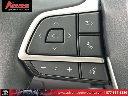 Used 2022 Toyota Highlander Platinum AWD/4WD image 28