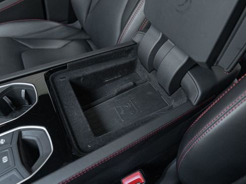 Used 2020 Lamborghini Urus image 40