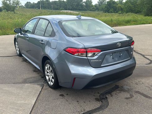 Used 2024 Toyota Corolla LE FWD image 3