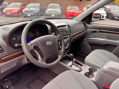 Used 2011 Hyundai Santa Fe GLS FWD image 8