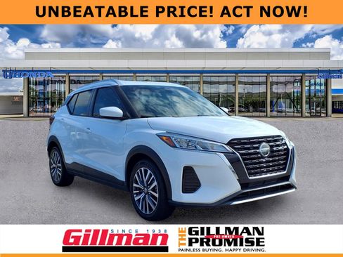 Used 2021 Nissan Kicks SV FWD image 1