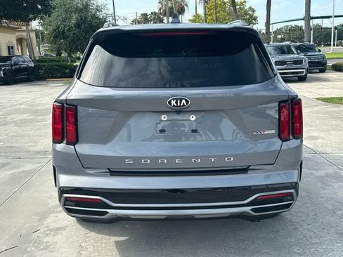 Certified 2021 Kia Sorento SX FWD image 7