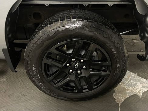 Used 2024 Chevrolet Silverado 1500 Custom w/ Turbomax Blackout Package image 27