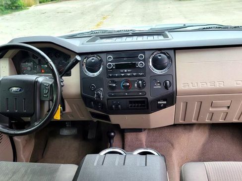 Used 2009 Ford F250 XL image 16