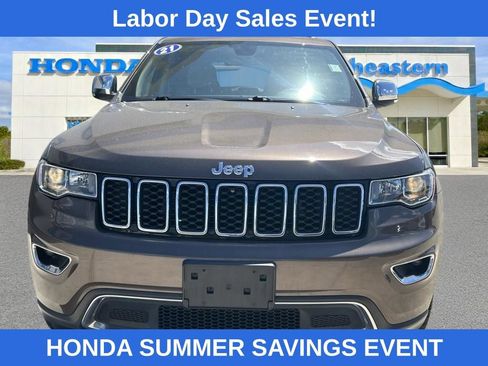 Used 2021 Jeep Grand Cherokee Limited AWD/4WD image 2