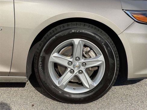 Used 2024 Chevrolet Malibu LT image 25