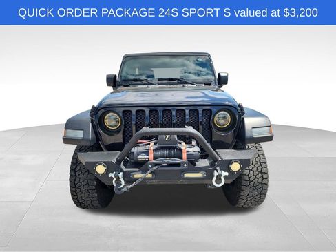 Used 2020 Jeep Wrangler Sport AWD/4WD image 2
