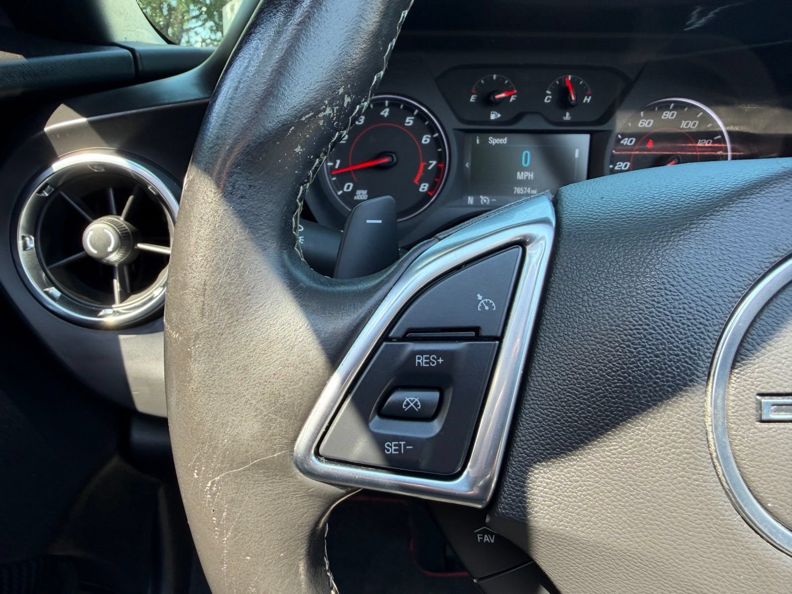 Used 2018 Chevrolet Camaro LT RWD image 17