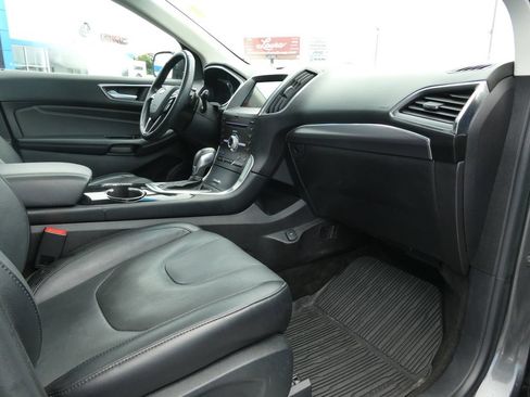 Used 2017 Ford Edge Titanium w/ Equipment Group 301A AWD/4WD image 14
