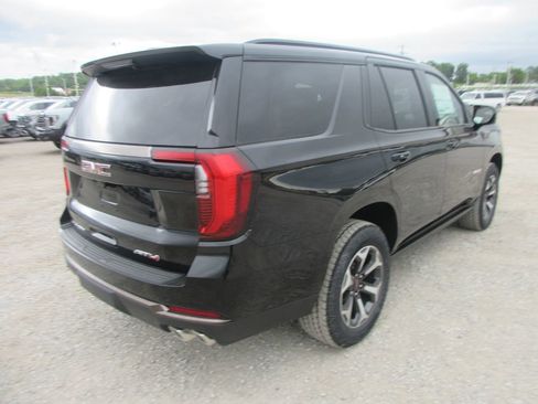 New 2026 GMC Yukon AT4 Ultimate AWD/4WD image 4