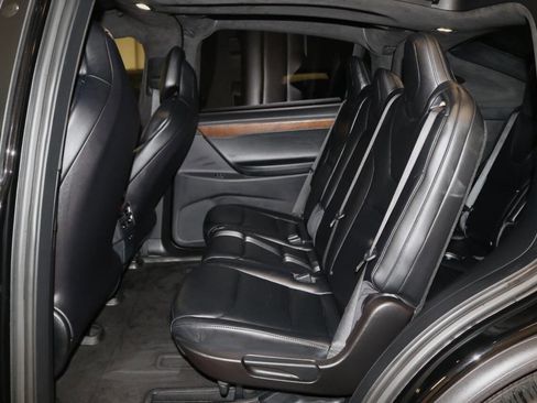 Used 2020 Tesla Model X image 16