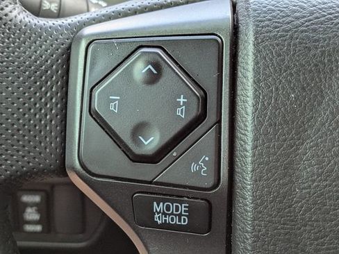 Used 2022 Toyota Tacoma TRD Off-Road w/ Technology Package AWD/4WD image 24