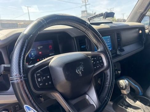 Used 2023 Ford Bronco Black Diamond AWD/4WD image 10