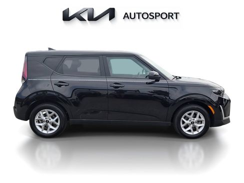 Certified 2024 Kia Soul S FWD image 7