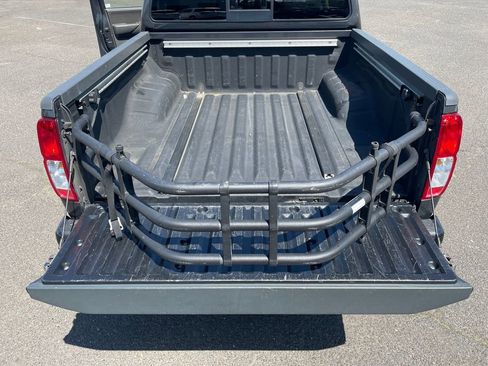 Used 2014 Nissan Frontier PRO-4X AWD/4WD image 30