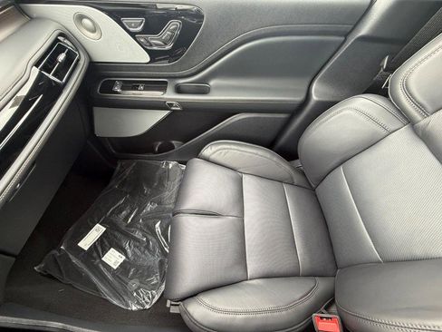 New 2026 Lincoln Aviator Reserve AWD/4WD image 18