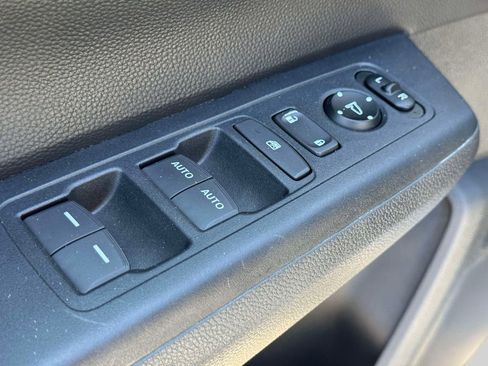 Used 2023 Honda CR-V EX image 15