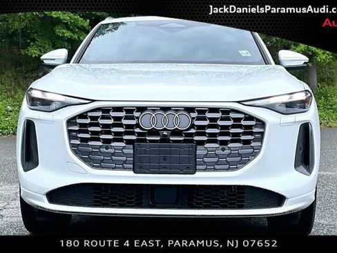 Used 2025 Audi Q5 Premium w/ Convenience Package AWD/4WD image 3