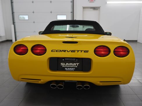 Used 2000 Chevrolet Corvette Convertible w/ Memory Pkg RWD image 21