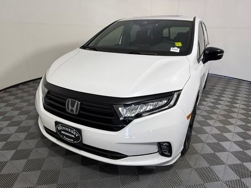 Used 2024 Honda Odyssey Sport image 2
