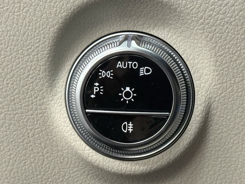 Certified 2023 Mercedes-Benz C 300 Sedan image 28