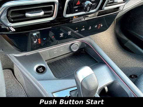 Certified 2026 Nissan Sentra SV w/ SV Convenience Package FWD image 37