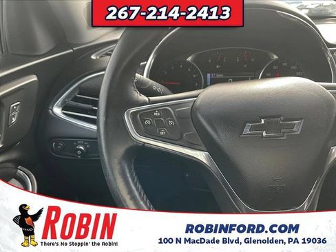 Used 2017 Chevrolet Malibu LT FWD image 13