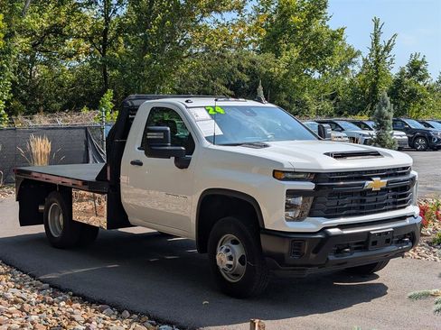 Used 2024 Chevrolet Silverado 3500 W/T w/ Snow Plow Prep Package image 8