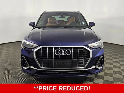 Used 2022 Audi Q3 2.0T Premium w/ Convenience Package AWD/4WD image 2