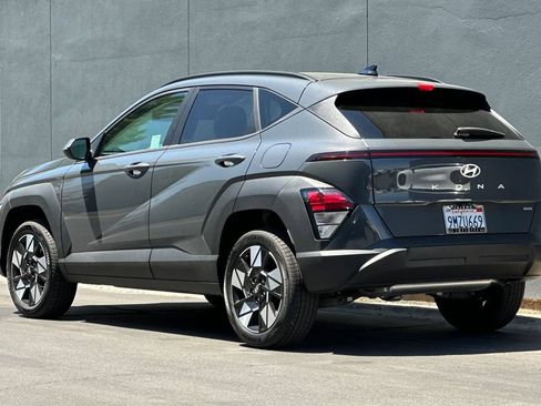 Used 2024 Hyundai Kona SEL AWD/4WD image 6