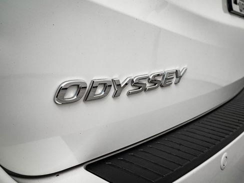 Used 2018 Honda Odyssey Elite image 16