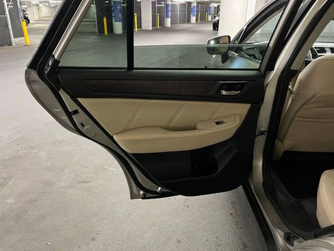 Used 2019 Subaru Outback 3.6R Limited image 19