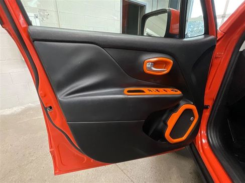 Used 2016 Jeep Renegade 75th Anniversary AWD/4WD image 10