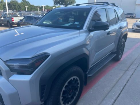 Used 2025 Toyota 4Runner TRD Off-Road Premium w/ Tow Technology Package AWD/4WD image 3