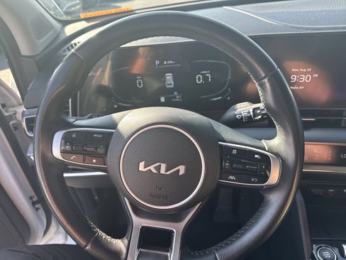 Used 2023 Kia Sportage EX FWD image 18