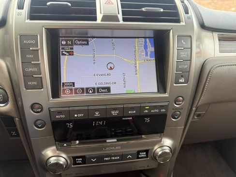 Used 2017 Lexus GX 460 Premium w/ Premium Package AWD/4WD image 30
